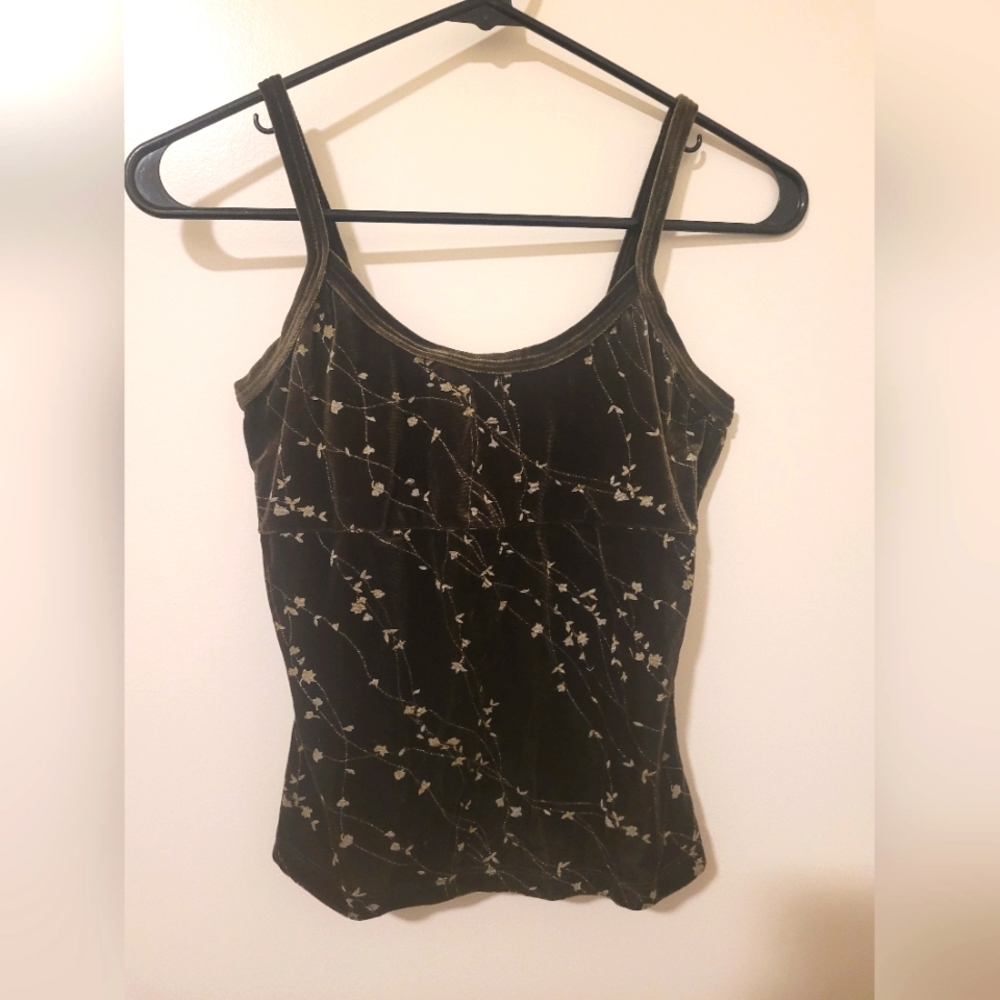 green velvet detailed top